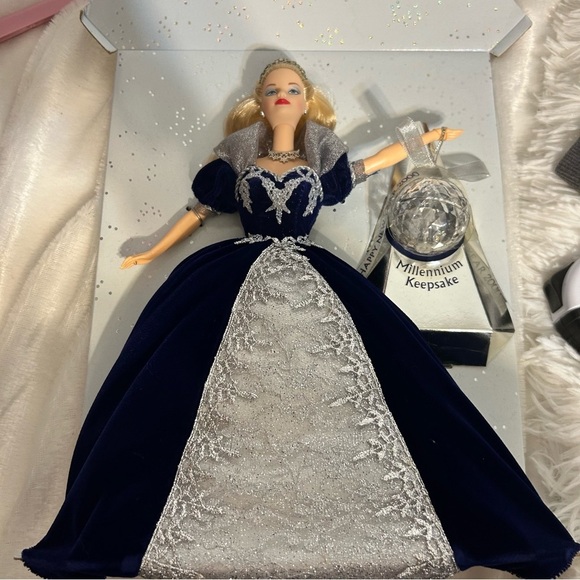 Millennium Barbie Elegant Blue and Silver‎ Doll with Keepsake - Picture 1 of 9